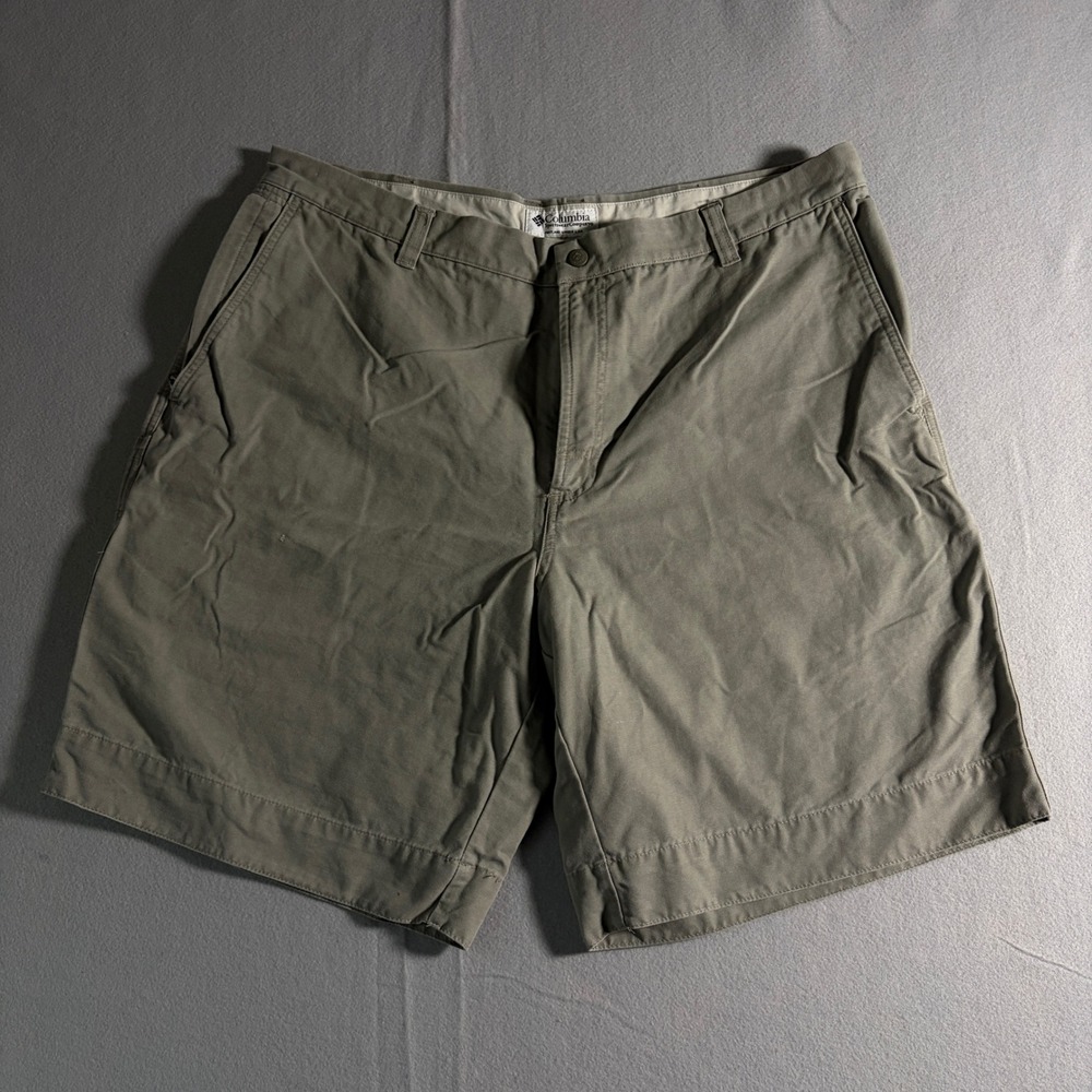 Columbia Mens AM4194 Canvas Cargo Shorts Green Size 40 10 Inch Inseam